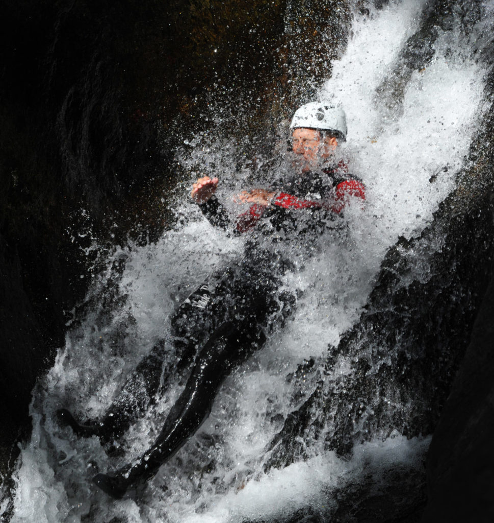 Descente canyoning en Ardèche, canyoning sportif, descente de canyon en Ardèche