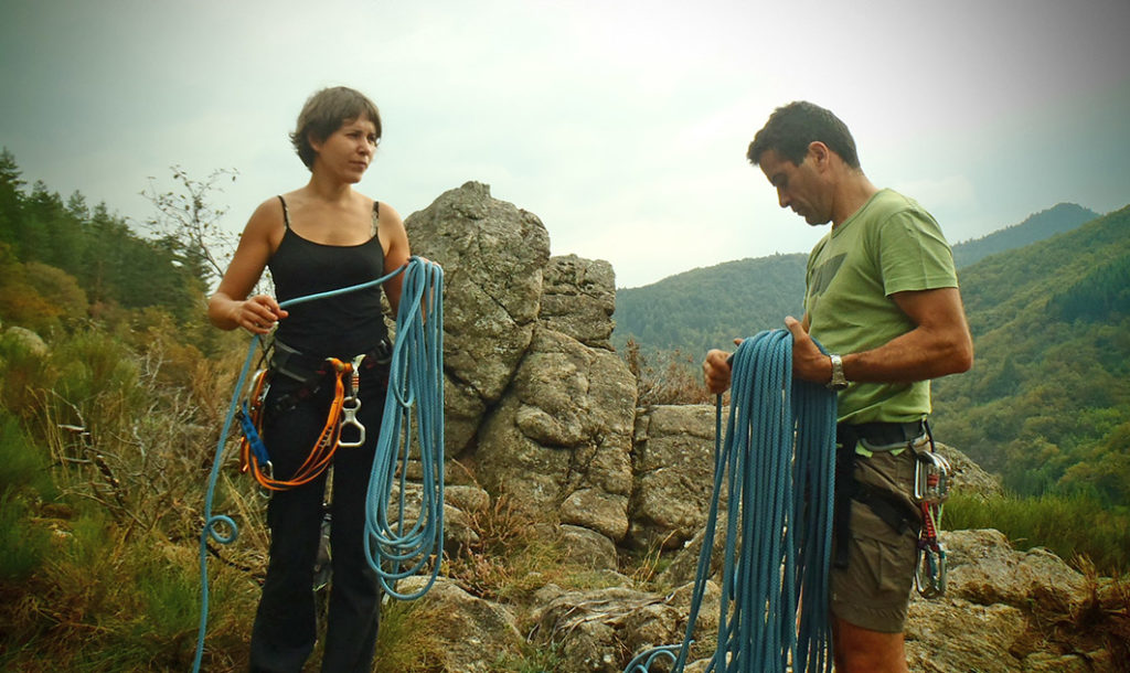 Klettertour in den Bergen / Ardèche