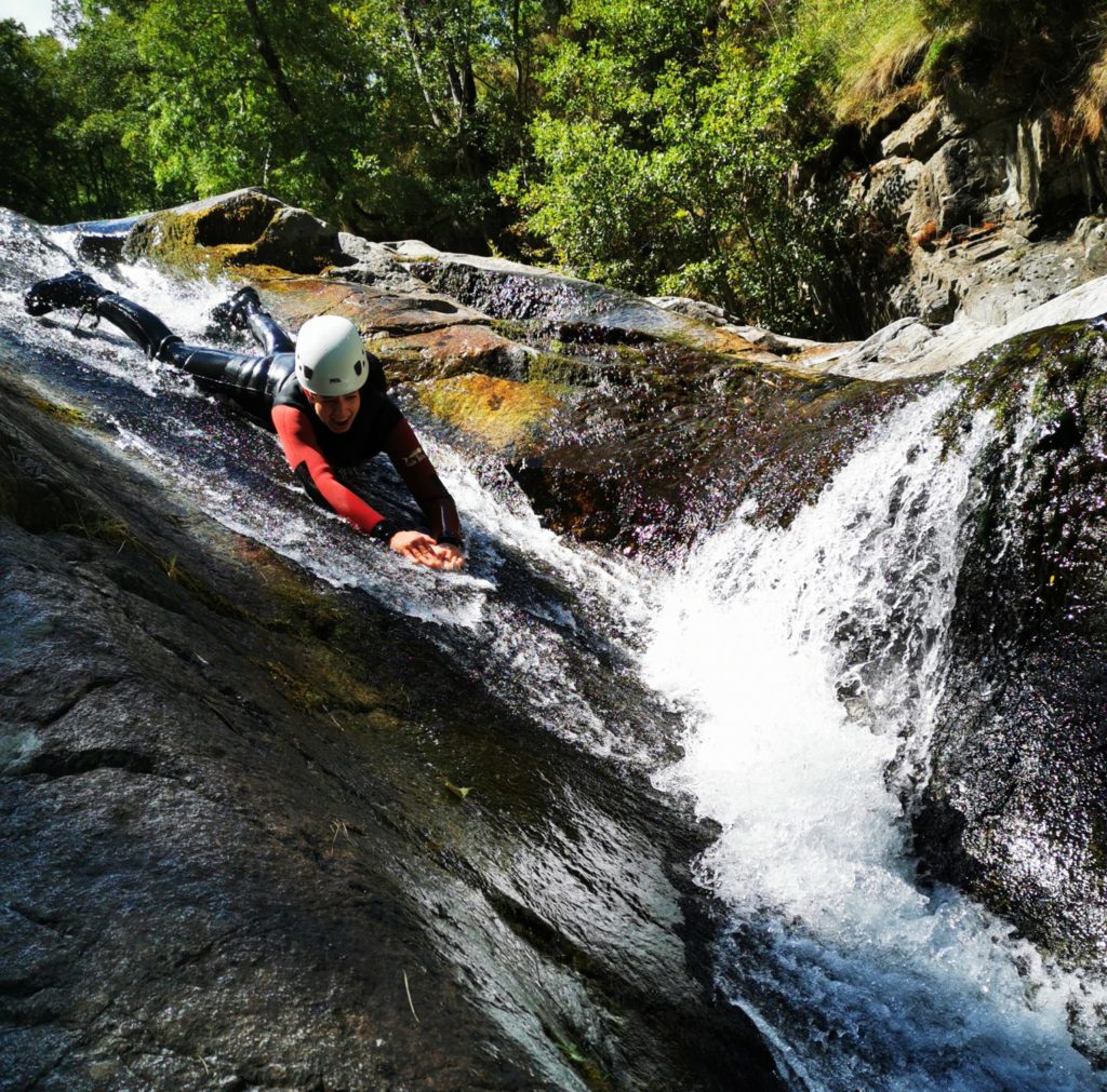 Activité canyoning en Ardèche Aérocanyon Ad', canyoning en Ardèche pour ados et adultes : Canyon Besorgues
