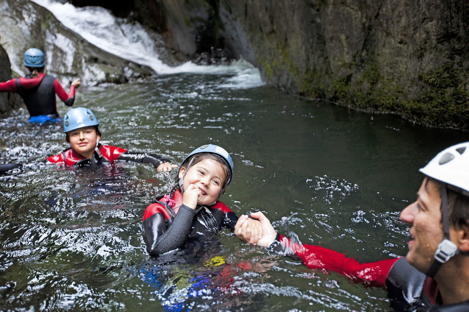 canyoning-decouverte-famille-enfants